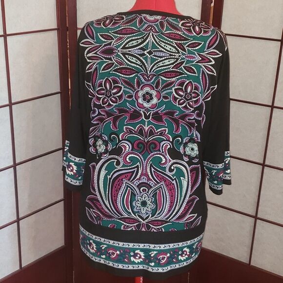 East 5th Open-faced Bold Emerald Floral  Cardigan - Picture 7 of 9